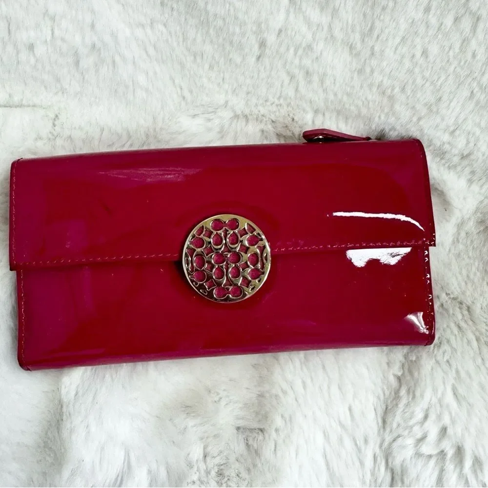 COACH Laura Fuchsia Patent Leather Metal Logo Trifold Wallet